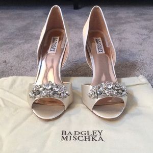 Badgley Mischka Giana in Ivory Soze 8.5